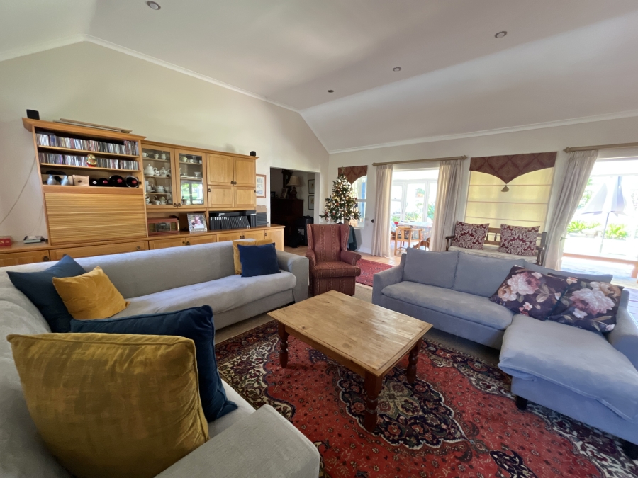 6 Bedroom Property for Sale in Zevendal Western Cape